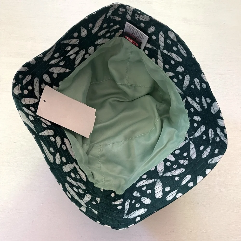 COPY - NWT MEJI MEJI Green/White Lagos Cotton Bucket Hat One Size Men